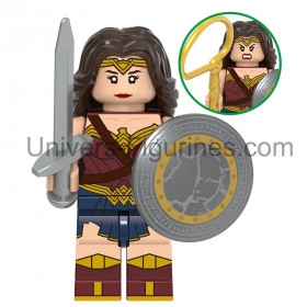 Wonder Woman – Figurine DC à assembler version classique
