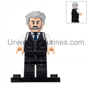 Alfred – Figurine DC à assembler version The Batman