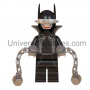 Ajoutez le Batman qui rit à votre collection. Une figurine DC Comics sombre et détaillée, parfaite pour les fans de super-héros