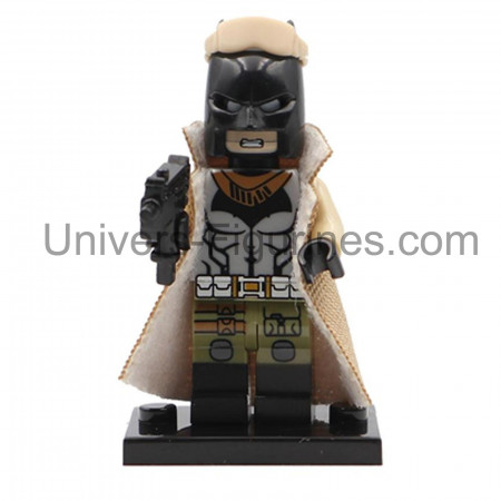 Ajoutez Batman Knightmare à votre collection ! Figurine inspirée de Batman v Superman avec manteau et look post-apocalyptique. I